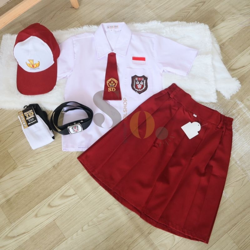 Setelan Super Lengkap Seragam Sekolah SD Cewek Baju Putih Pendek SD rok Merah Pendek SD