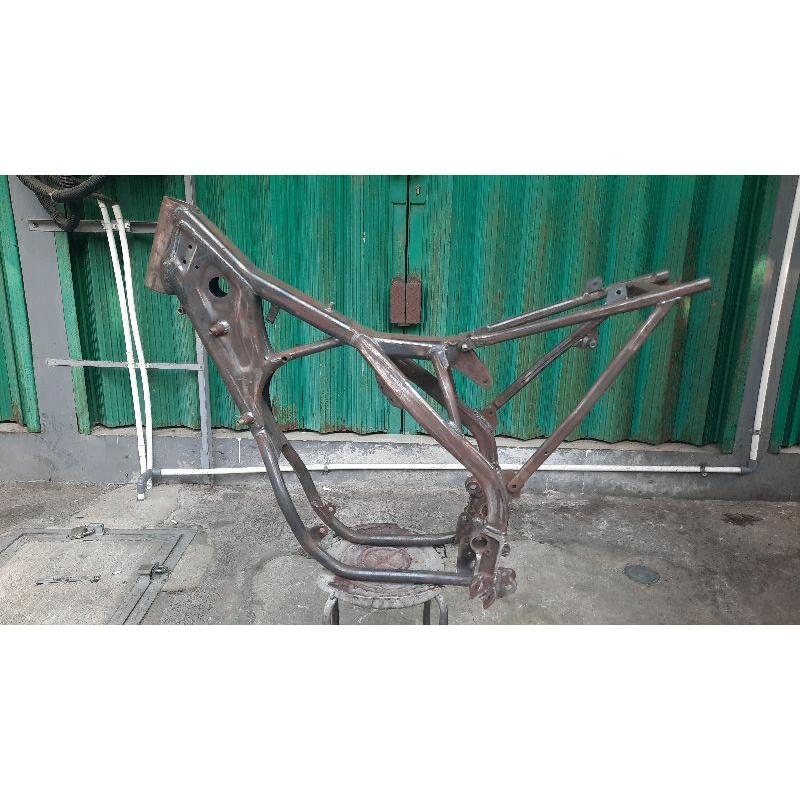 rangka ktm250 2017 dan dan 2021 kualitas super polosan tanpa cet frame ktm250 2017 bisa untuk semua 