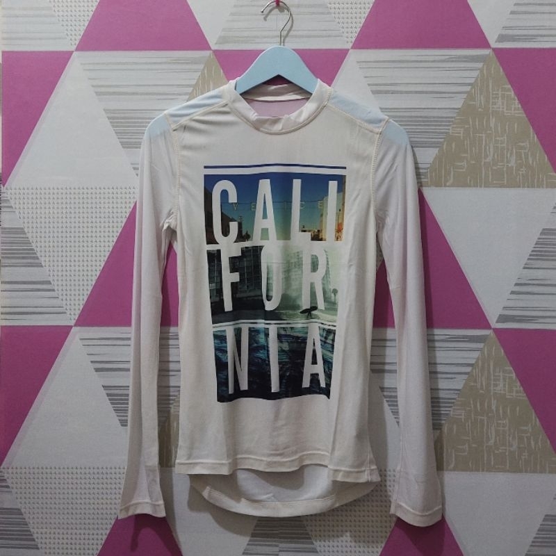 KAOS WANITA OLD NAVY (L)