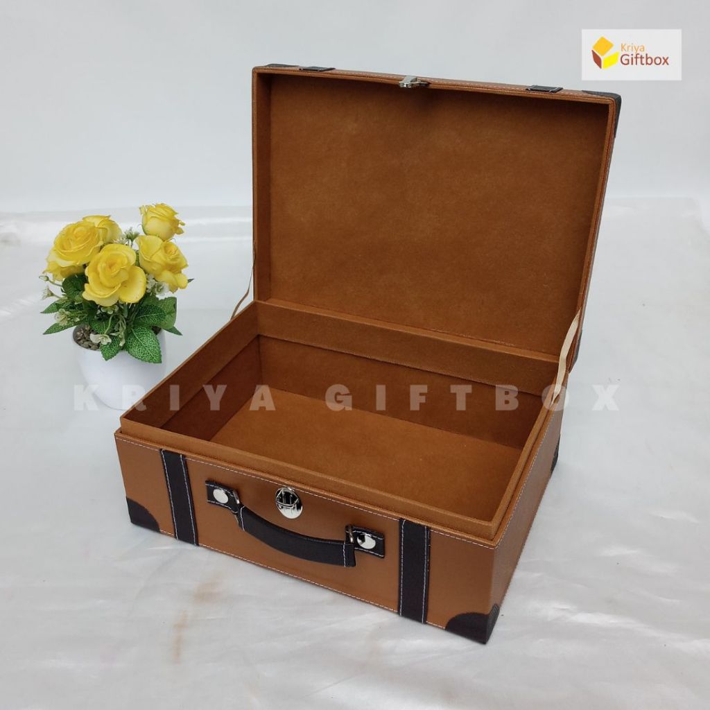 

RB Box Hampers/Souvenir Ulangtahun Anak Model Koper Warna Coklat