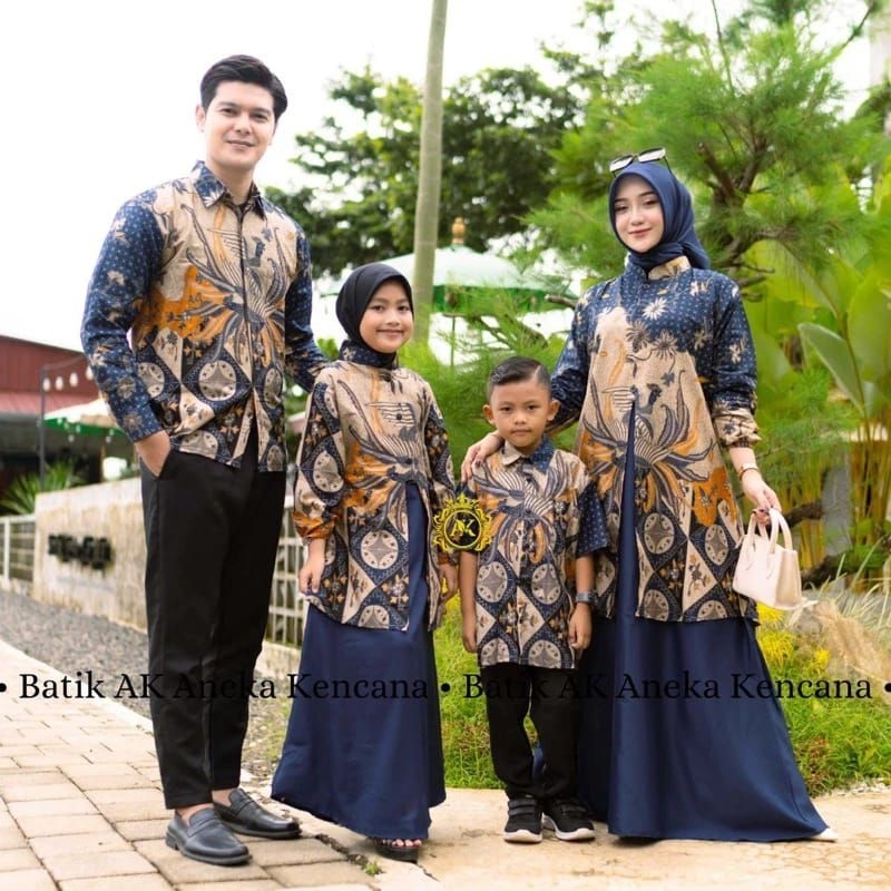 Baju batik couple keluarga modern Ayah ibu anak motif merak biru