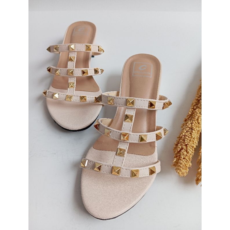SANDAL HEELS WANITA TINGGI 3CM CREAM PIRAMIDA