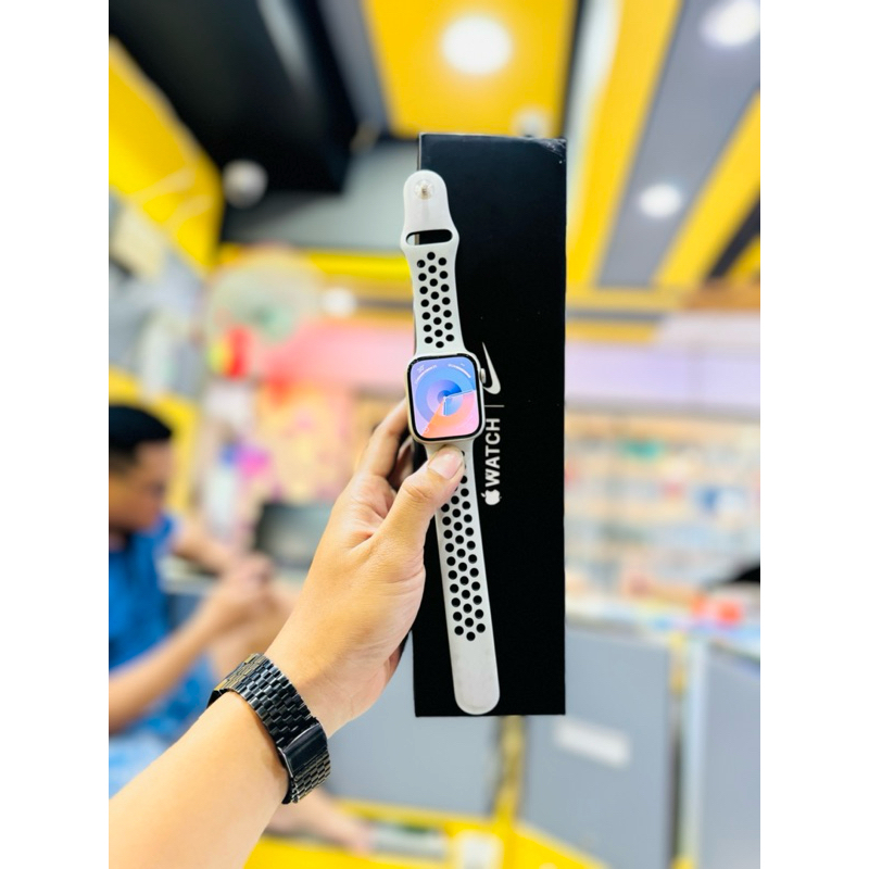 Apple Watch Series 7 45mm Nike