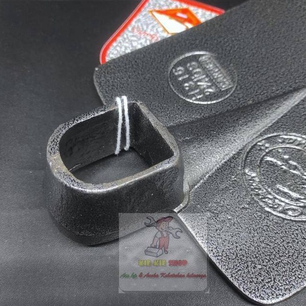 Cangkul baja Cap Buaya Mas Pacul Baja Asli Cap Buaya Mas  Cap Crocodile import Thailan Original