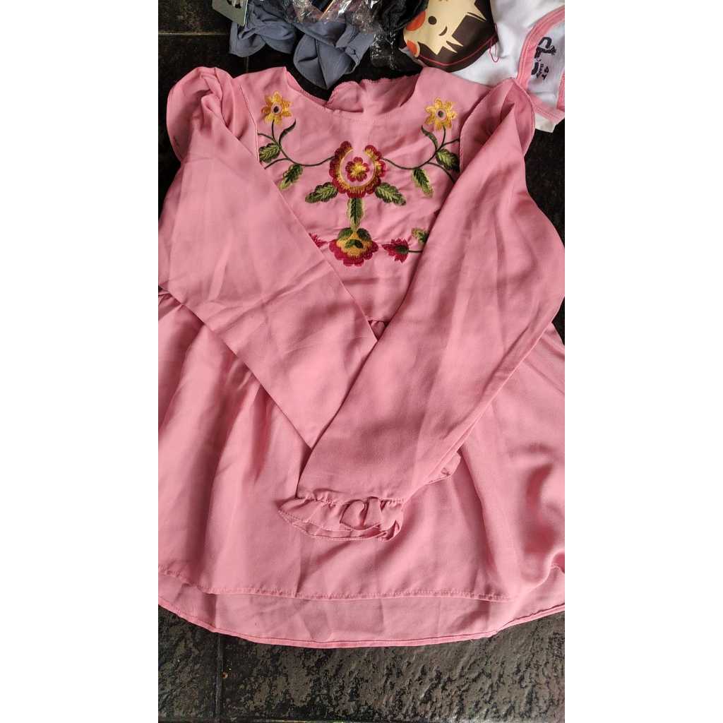 Baju Atasan Wanita Motif Bunga