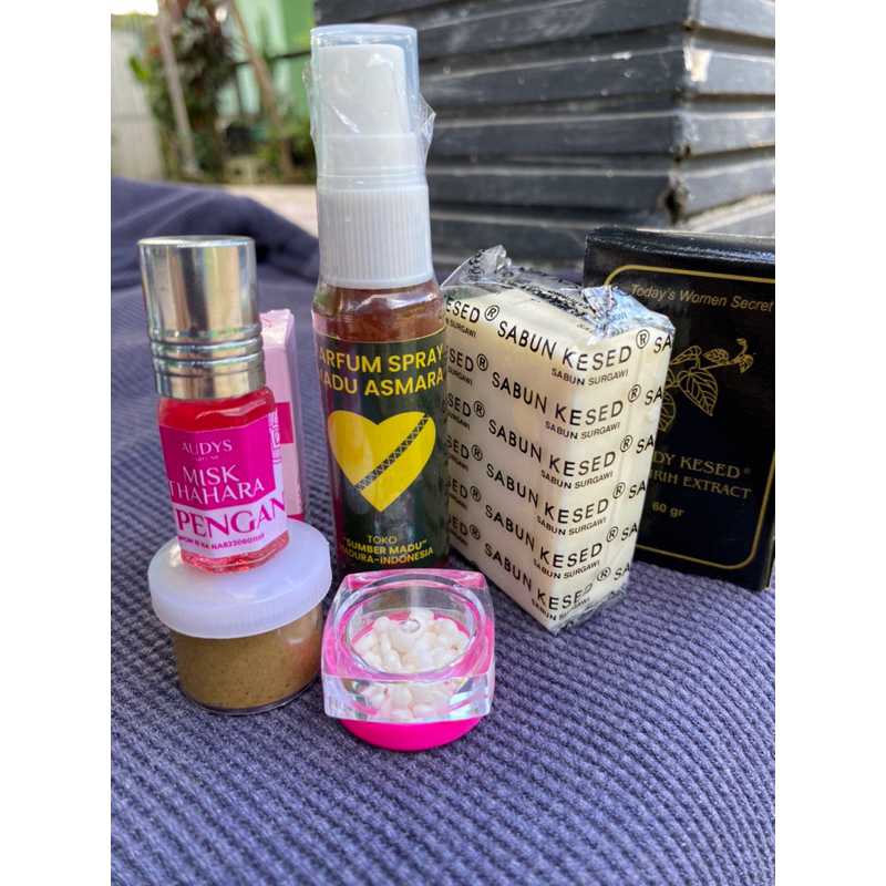 

PAKET PERAWAN ANTI PELOKOR JAMU