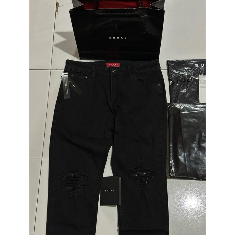 Rucas Black Crystal Jeans Season 15