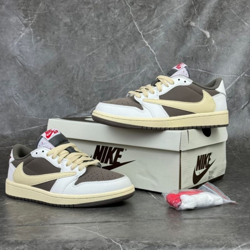 Travis Scott X Air Jordan 1 Retro Low Reverse Mocha