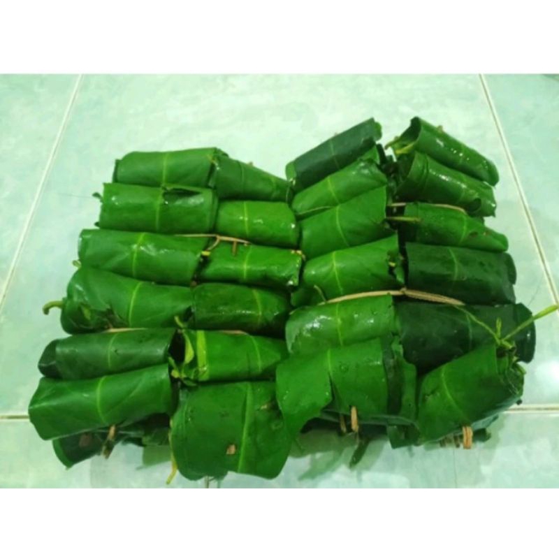 

Daun Salam fres ,wonogiri..buat masakan jadi sedap lezat.berat 250 gram