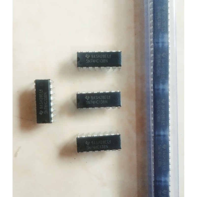 IC 74HC138N