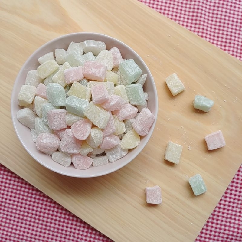 

(PREORDER) MOCHI POLOS. mochi polos : pelangi, putih, matcha, coffee caramel, black coffee, choco.