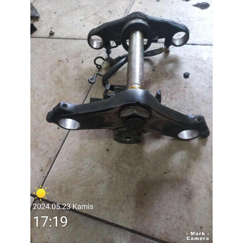 segitiga atas bawah cbr 150 r facelift k45G k45N. pnp cbr lokal k45A
