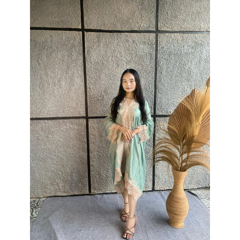 kaftan lace viscos semi sutra batik Trusmi