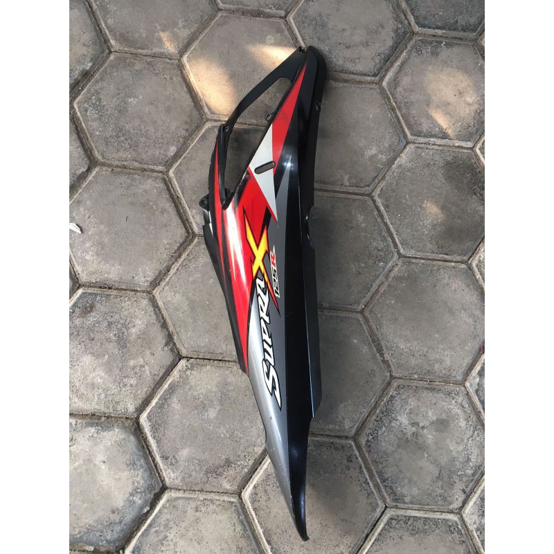 body samping belakang sebelah kanan motor honda supra x 125 original