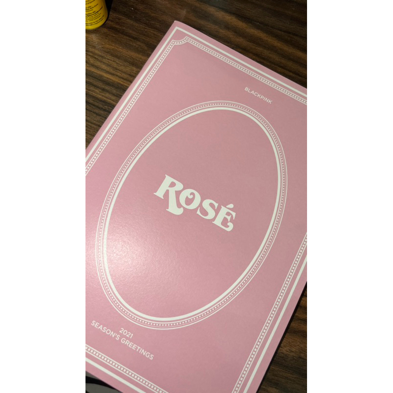 OFFICIAL BLACKPINK ROSE PHOTOBOOK (Photobook Official YG Entertaiment