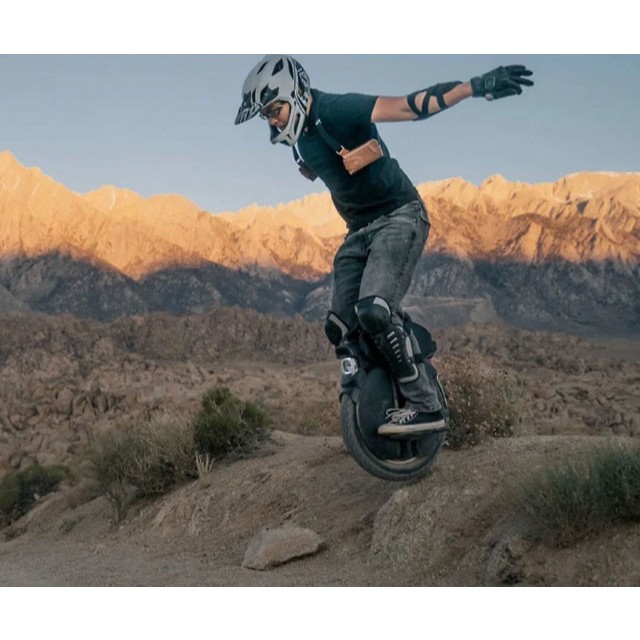 Inmotion V11 Black Single Wheel Electric Unicycle