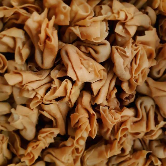 

Cumi Pangsit isi abon 500gr