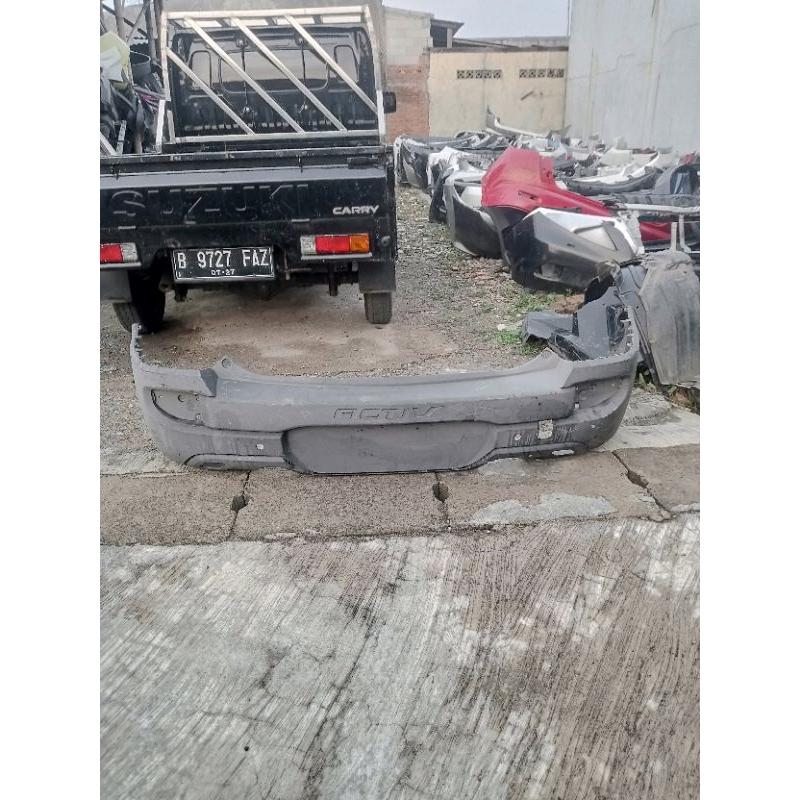 bemper belakang Chevrolet spin activ