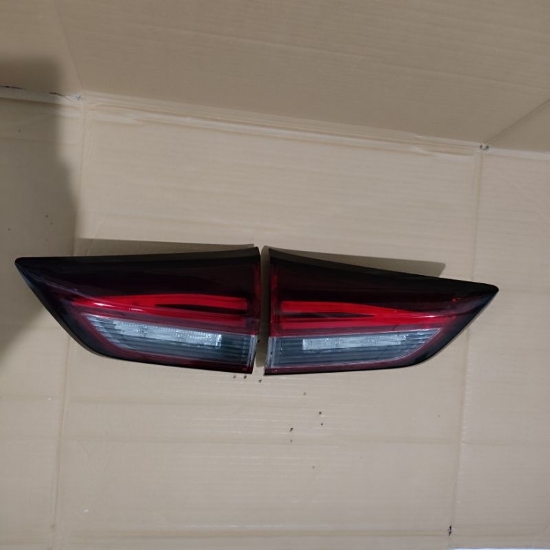 stoplamp lampu belakang xpander cross ultimate