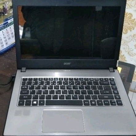 Bisa NEGO Laptop Acer aspire E14 Core i5 Series E5-475G-59C7 (Secondhand)
