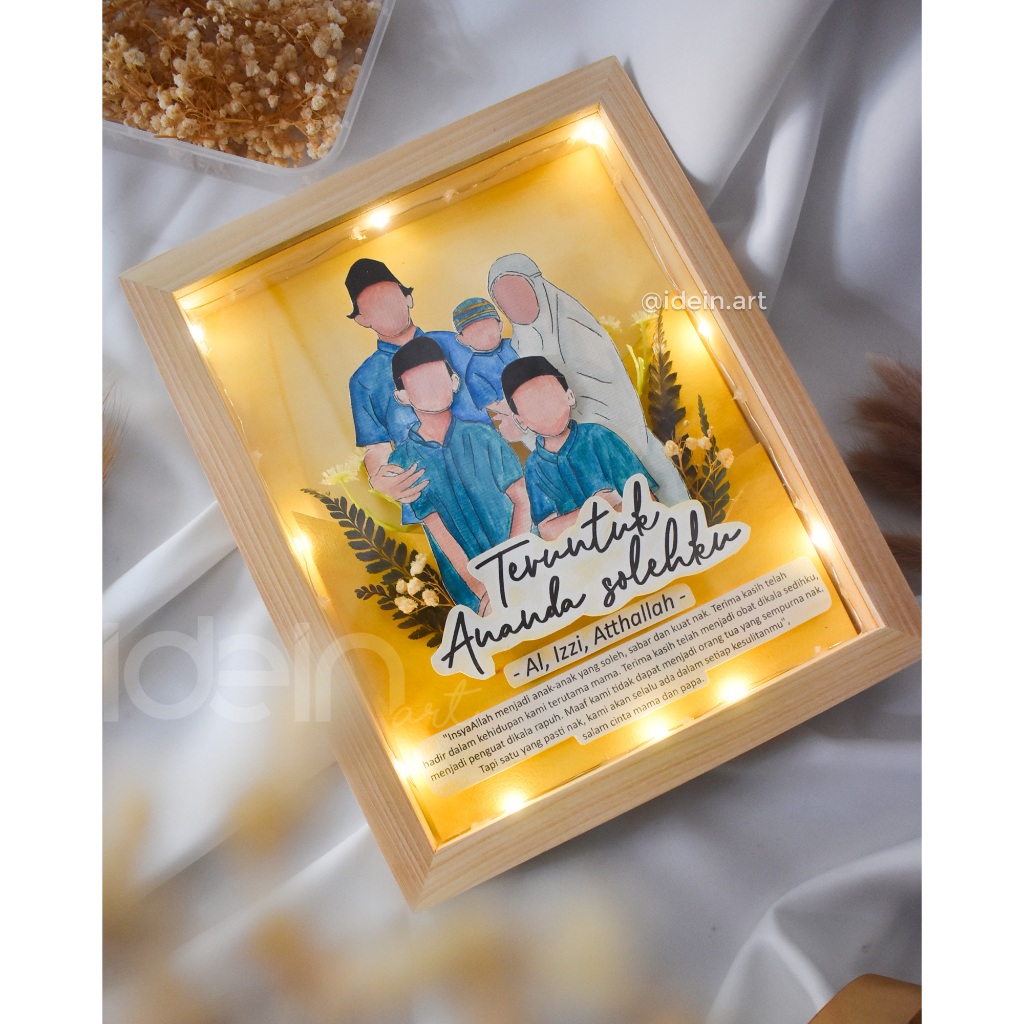 Hadiah Nikahan Custom Bingkai Akrilik 27x22 cm / Kado Pernikahan Logam Mulia Makassar