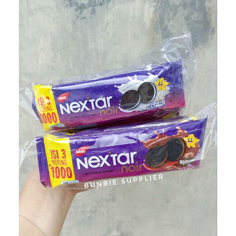 

Nabati Nextar Noir Cookies Sandwich Coklat Richoco / Cookies & Cream 22gr x 10pcs (Renceng)