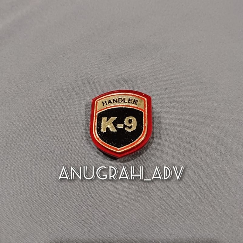 

pin K-9 HANDLER lapis acrylic merah - PAKU
