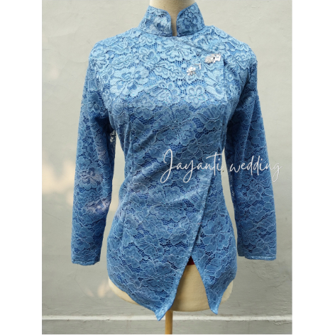 V2 Kebaya Wisuda Model Janggan / Kebaya Janggan / Kebaya Gadis Kretek / Kebaya Jeng Yah / Dian Sasrt