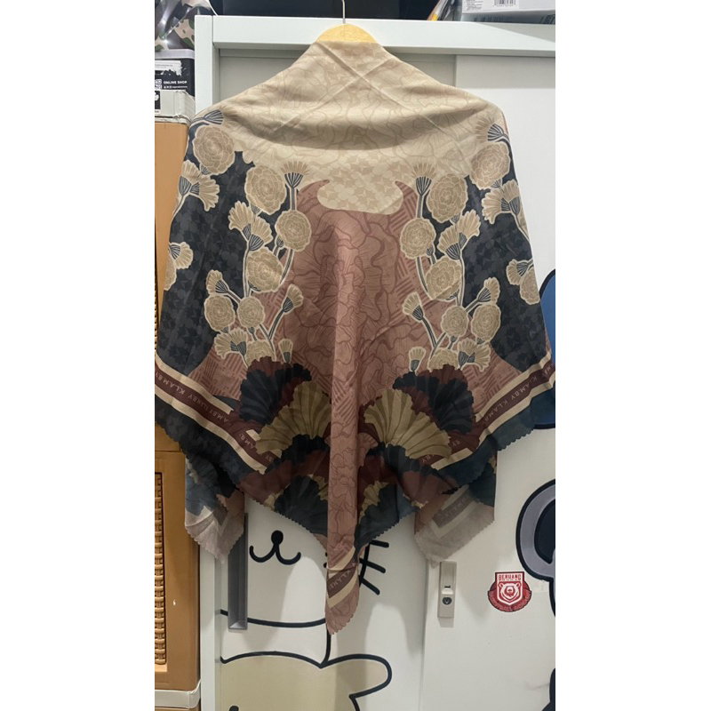 preloved hijab wk jilbab kerudung pl motif segiempat voal batik klmby wearng