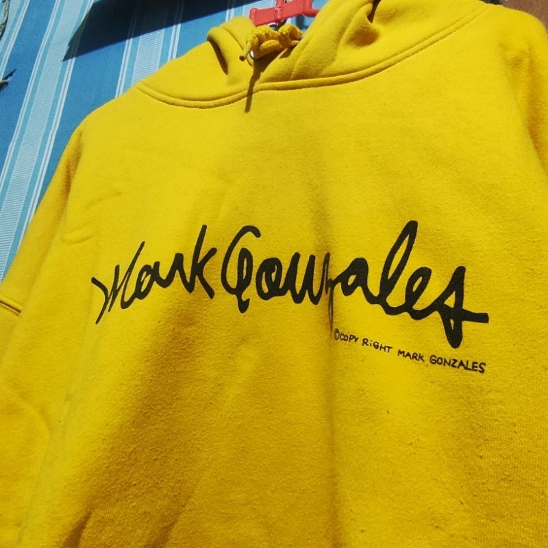 Hoodie Mark Gonzales