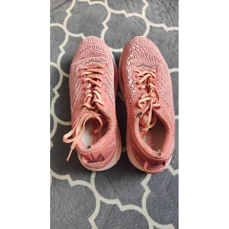 preloved sepatu hoka arahi 4