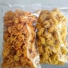 

Camilan Mie gulung kriuk