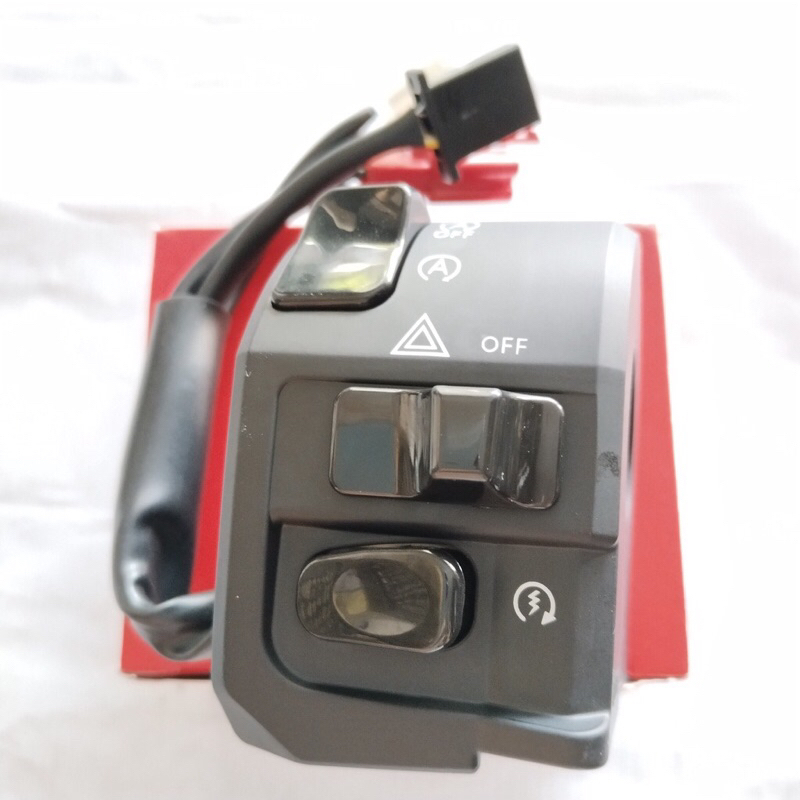 Holder Saklar Kanan Yamaha Lexi 125 NMax 2020 Aerox Connected 2021 [B3F-H3973-01] [B3F-H3973-00]