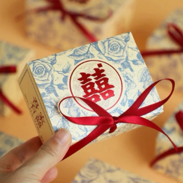 

kotak permen / kotak shuangxi / kotak hampers / kotak sangjit / kotak hadiah / kotak hampers shuangxi