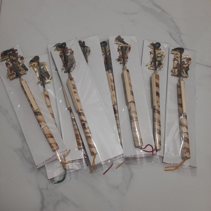 

Bolpen Bambu Wayang Kulit