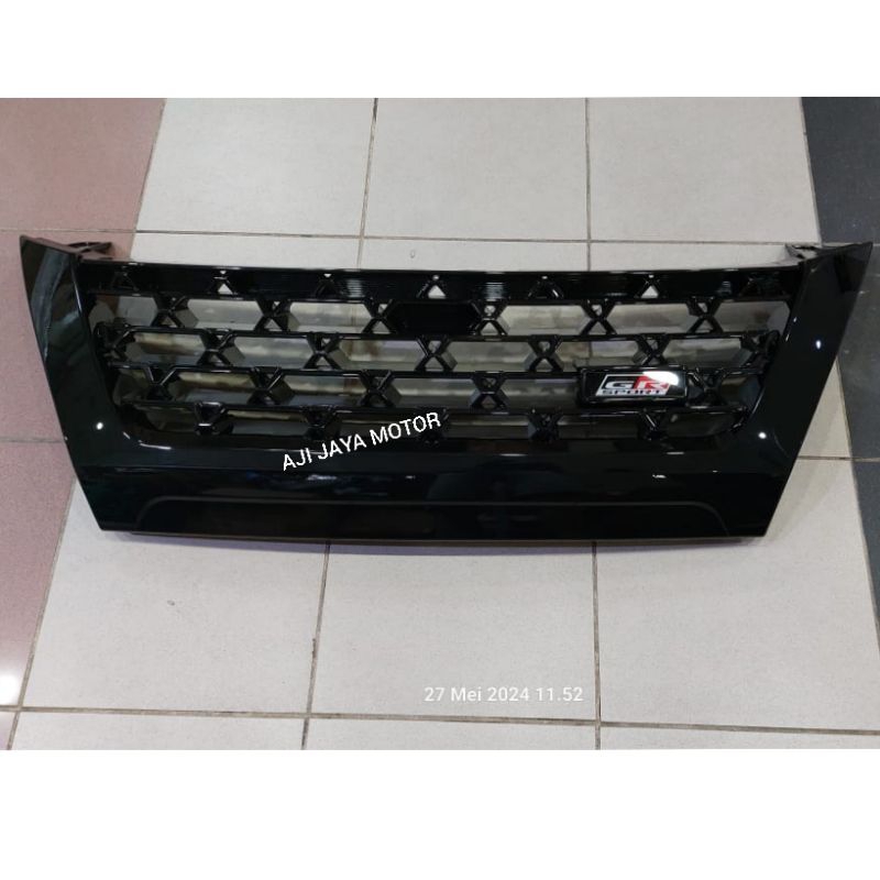 GRILL FORTUNER 2016-2020 LOGO GR SPORT GRIL FORTUNER