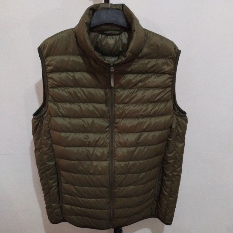 vest uniqlo, vest uniqlo bulu angsa, vest uniqlo hijau army, vest bulu angsa hijau army uniqlo