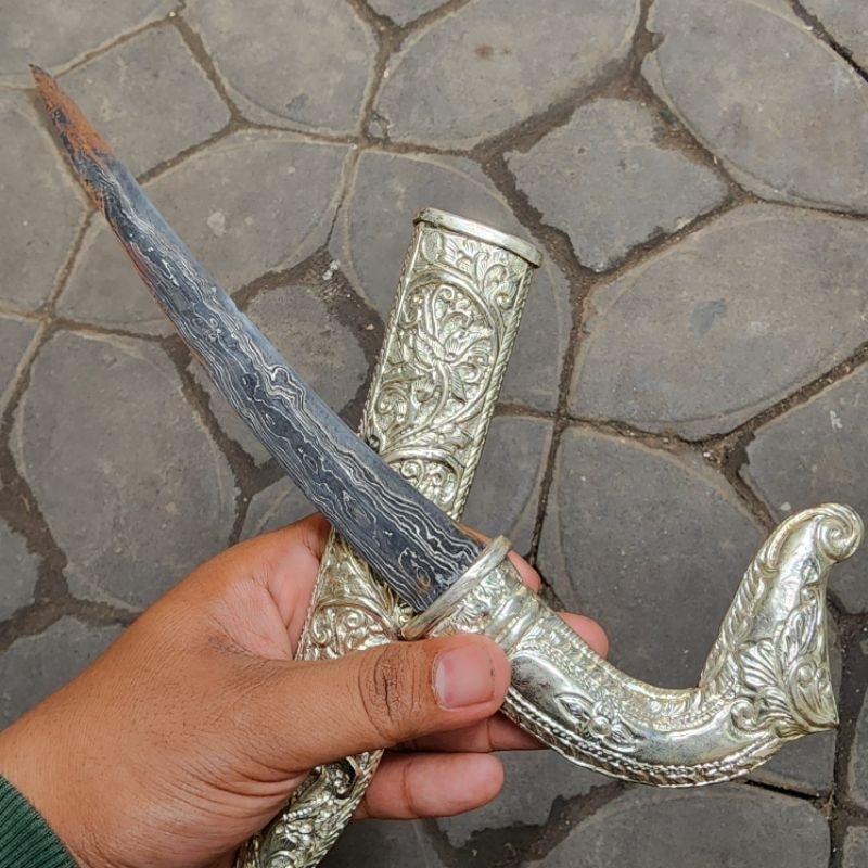 KERIS LAR BANGO LUWU BANYU MILI SEPUH PERAK