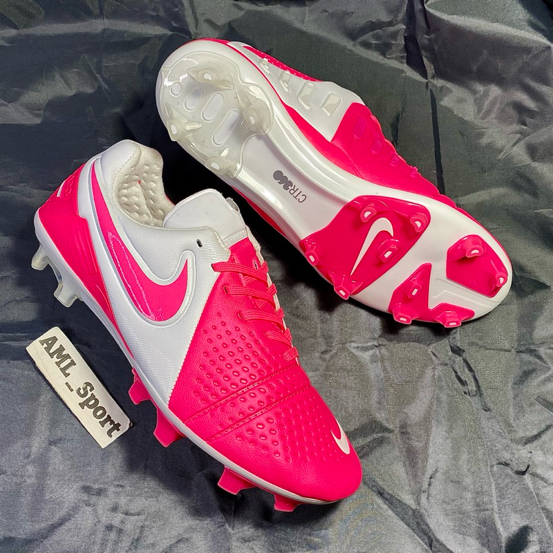 Sepatu Bola  CTR360 Maestri III SE Pink White