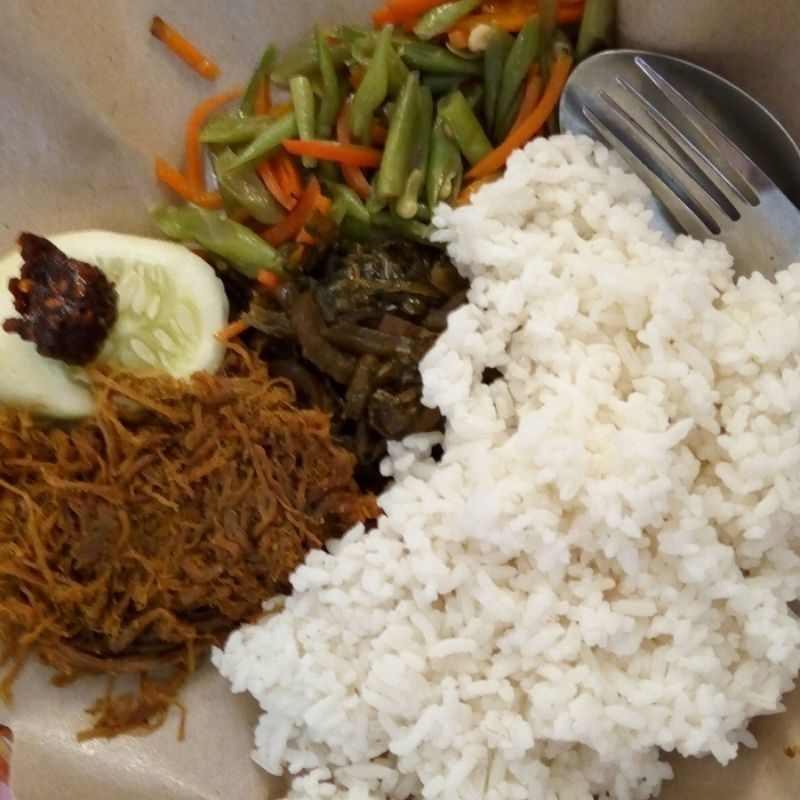 

Nasi empal sayur asin