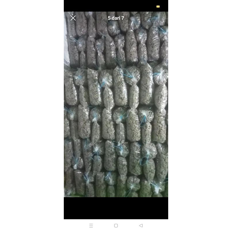 

KRUPUK GALING ( KRUPUK MENTAH INUL)