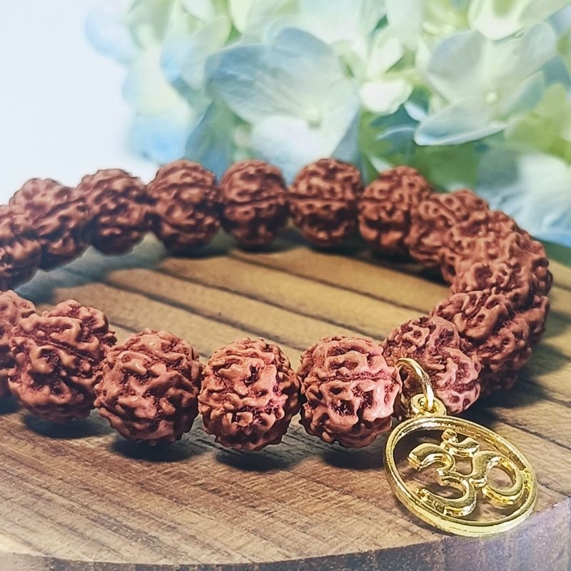 Gelang Genitri Liontin Om Kara Bali