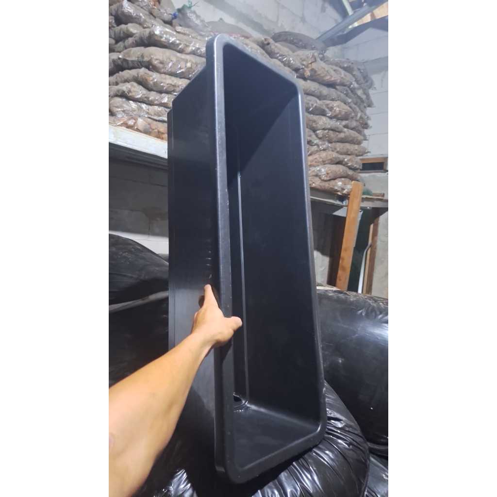 Pot Tanaman SGP Grace Panjang 90 CM Hitam Plastik, Pot Model Persegi Panjang 90 CM Hitam Bahan Plast