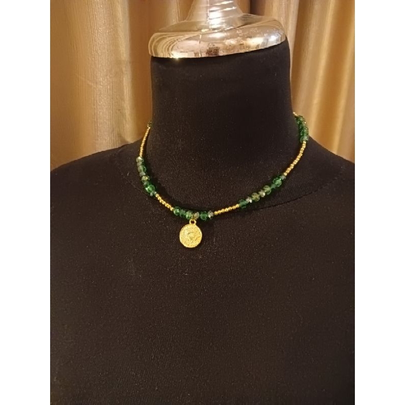 kalung hijau