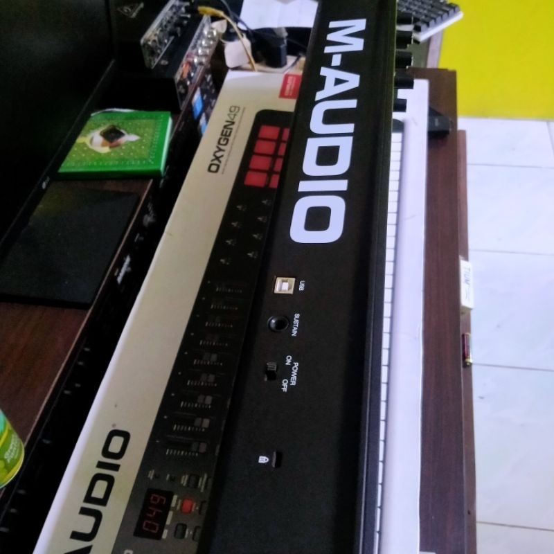 midicontroler oxygen m audio 49key