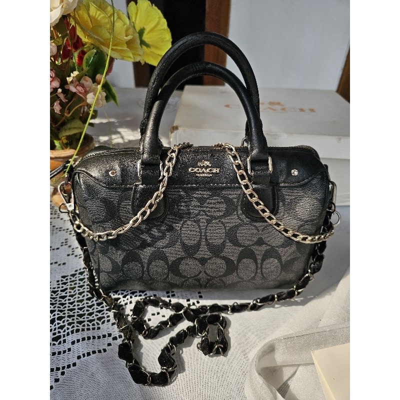 Preloved Coach Boston