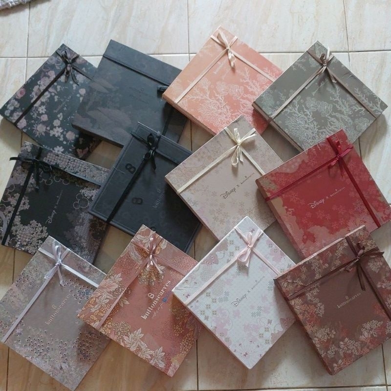 buttonscarves frozen disney Almond