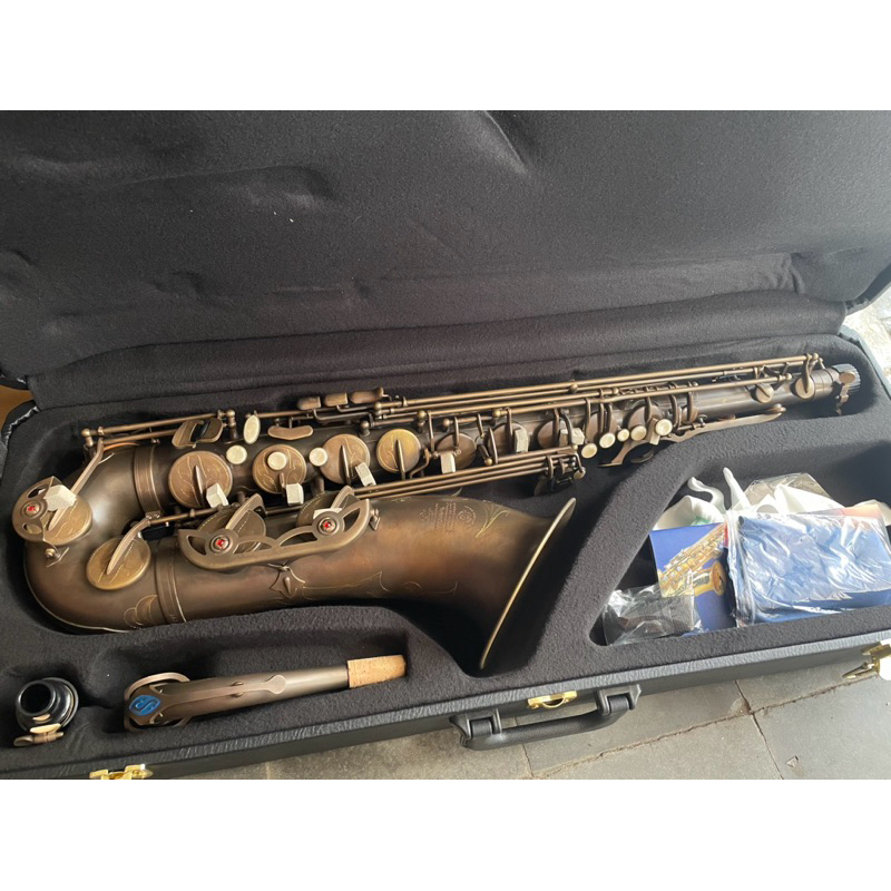 Saxophone Tenor Premium