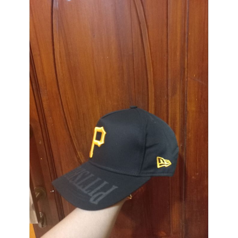 Topi Baseball Import motiv "P" Bordir kuning pria/wanita