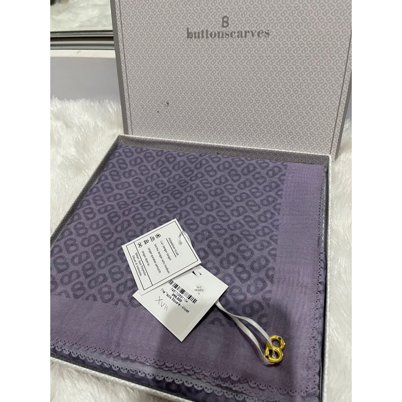 NEW‼️Buttonscarves - The Tapis Square (Violet)